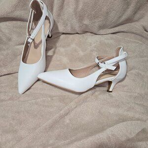New White Manmade Leather Pumps with 2" Kitty Heels SZ 36